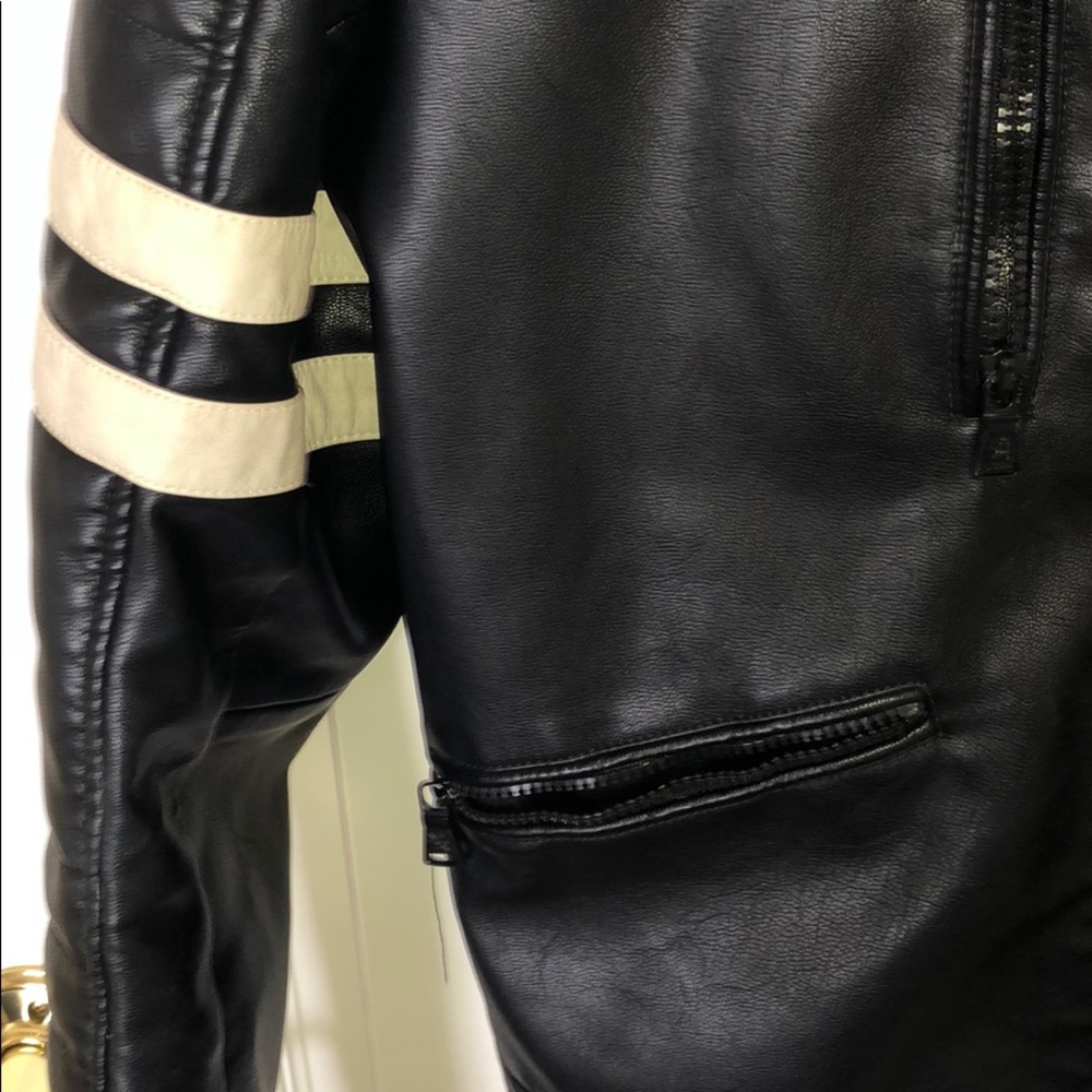 Used express jacket size small - Picture 3 of 7